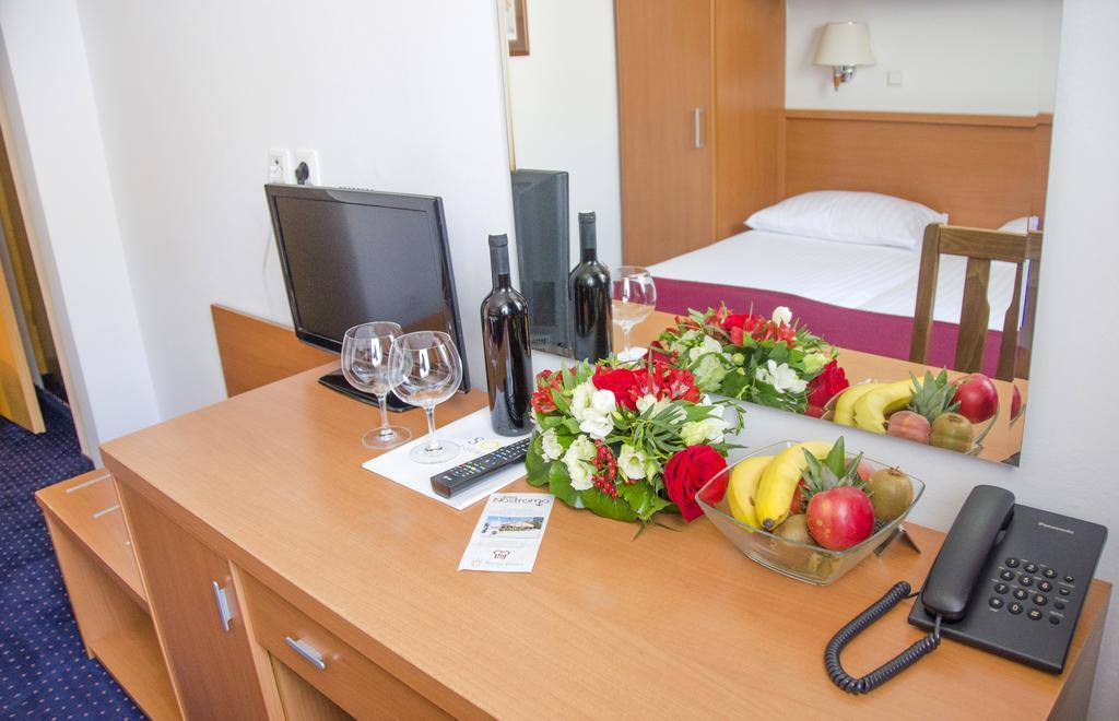 Hotel Petka 3*